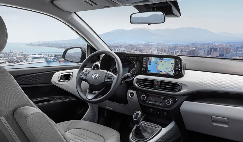 Hyundai Grand i10 Hatchback full