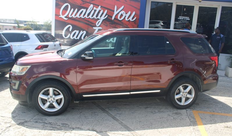 2016 Ford Explorer XLT full